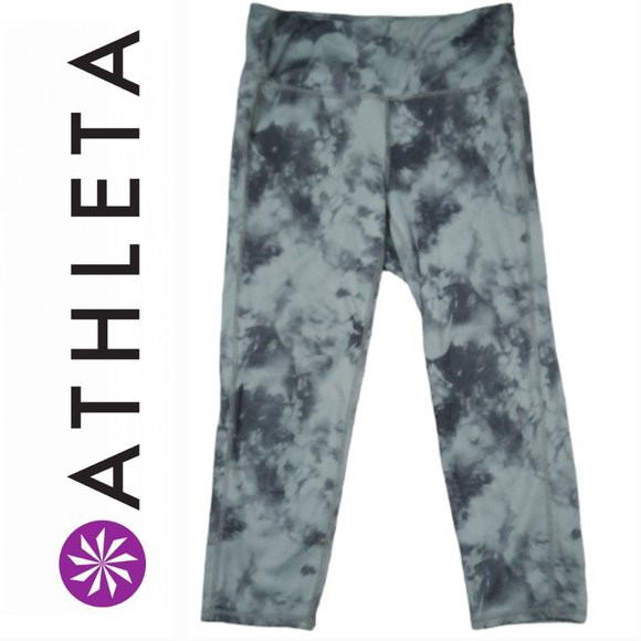 ❤️2/$18 Athleta Cloud Gray Green Tie Dye Print Chaturanga Tight Capri Leggings S - Picture 1 of 7